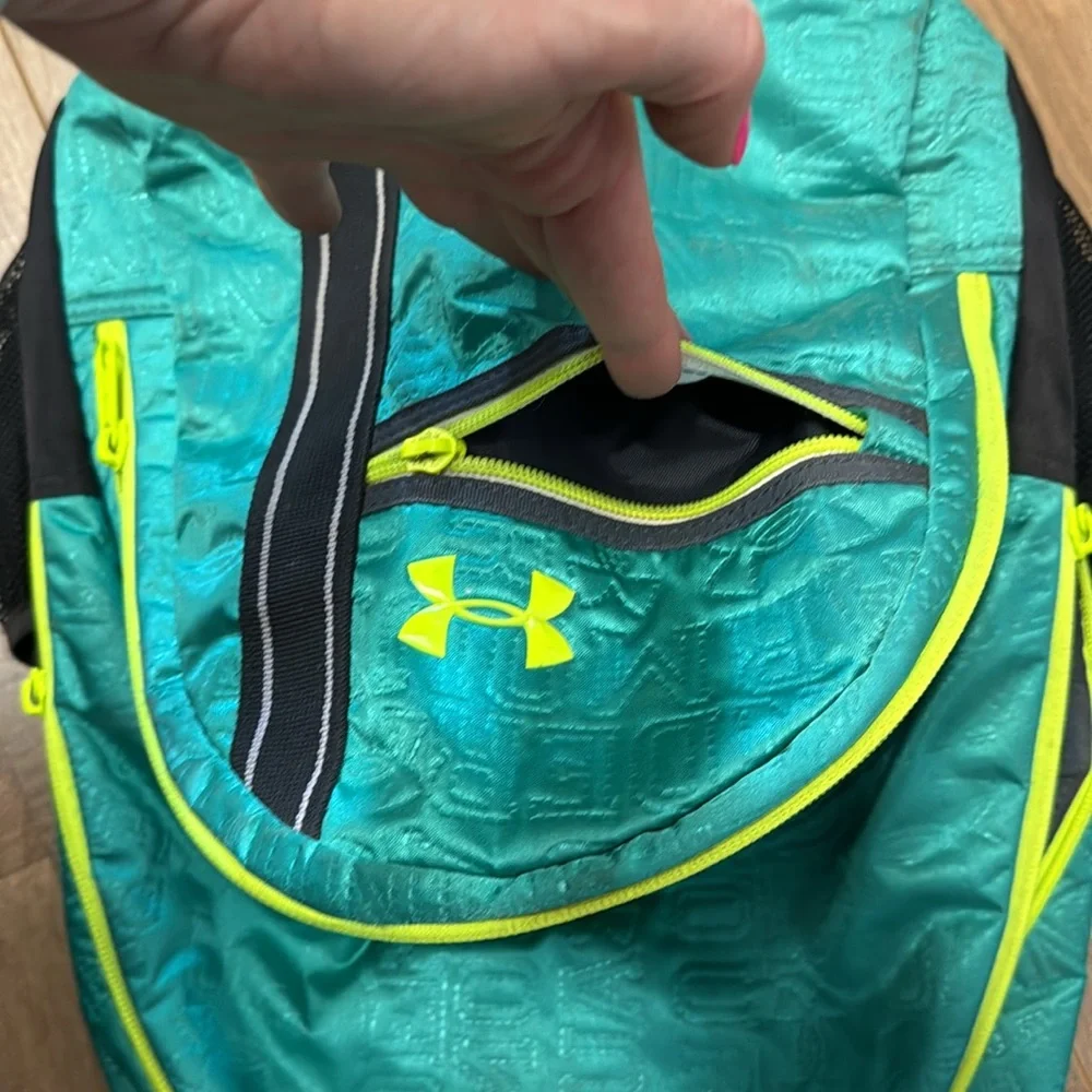 Under Armour Backpack - Picture 5 of 9